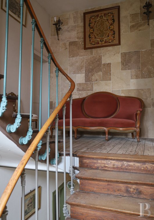 Dans le  Calvados, au pied de la  Basilique de Lisieux un manoir médiéval du 16e siècle. - photo  n°14